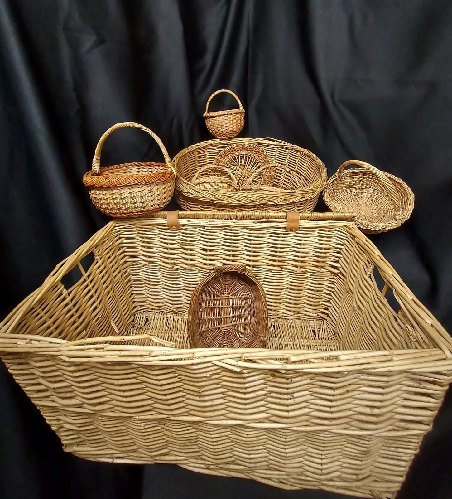 Woven wicker baskets for a medieval camp